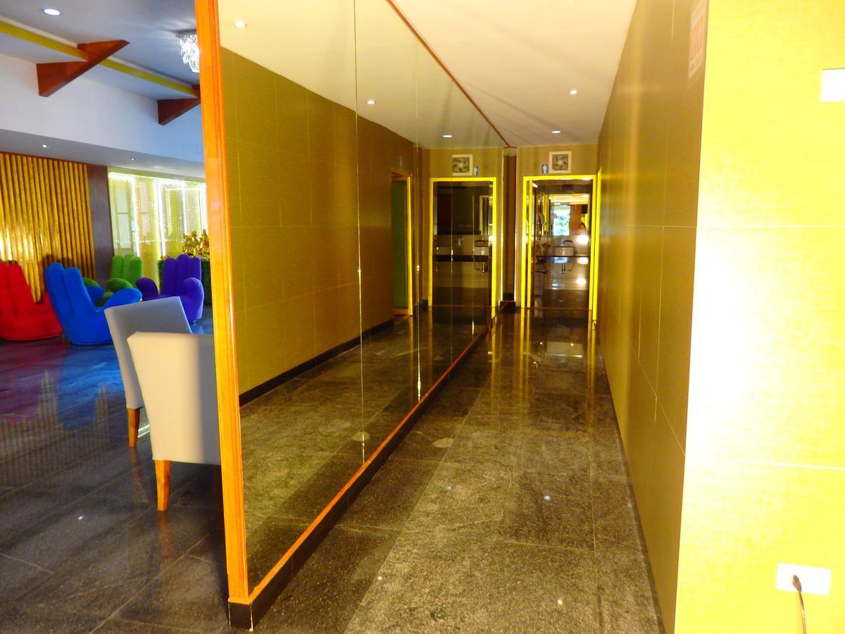 Pohseen Grand Palace Hotel Бангкок Экстерьер фото