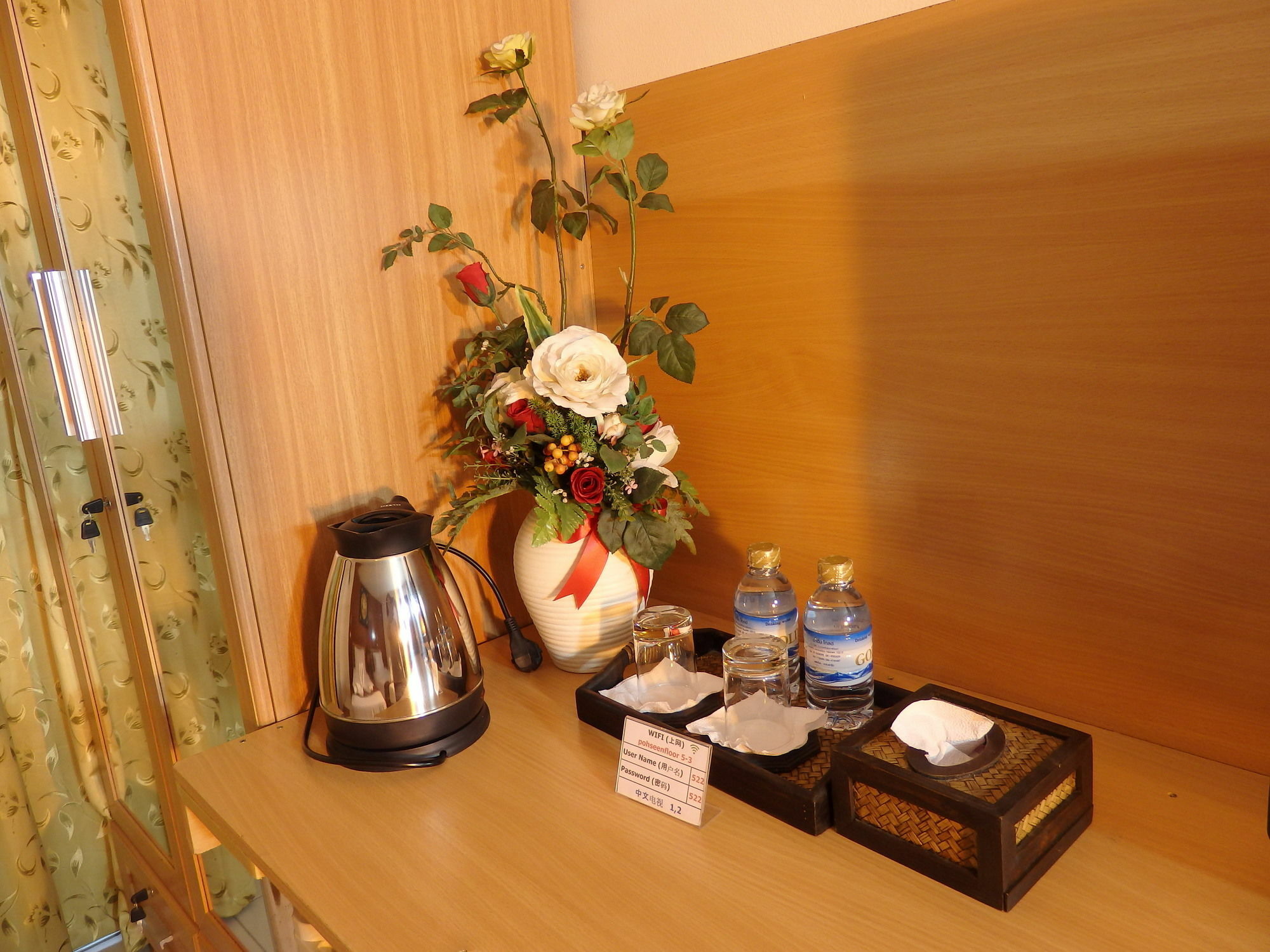 Pohseen Grand Palace Hotel Бангкок Экстерьер фото